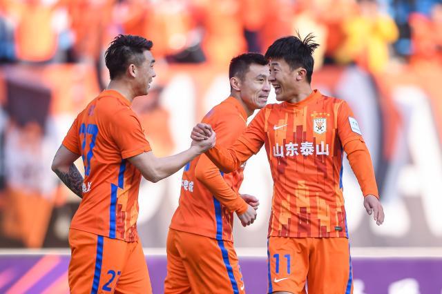 kaiyun-泰山足协杯脱险练出新土炮 “杯赛大师”变身新中锋